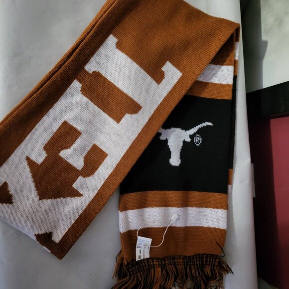 NWOT TEXAS LONGHORNS GRAPHIC KNIT SCARF - Picture 1 of 5